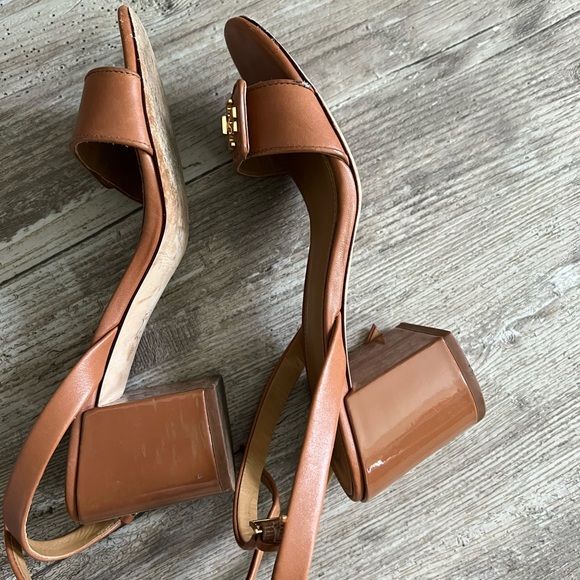 Tory Burch 6.5 - Picture 4 of 6